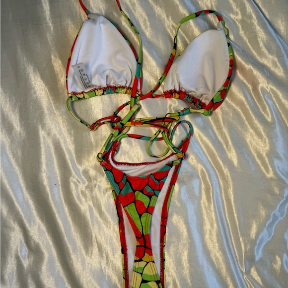 Colorful Amazon one piece bathing suit - Picture 7 of 8